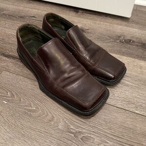 Donald Pliner Men's Brown Leather square toed Loafers